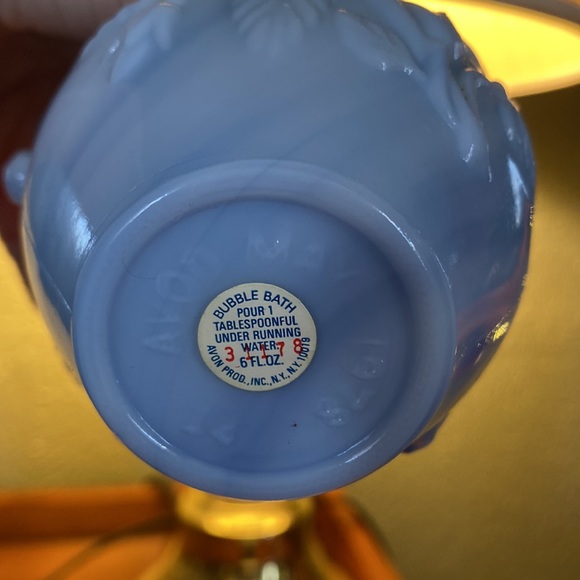Vintage AVON bubble bath pitcher with dish - Picture 2 of 4